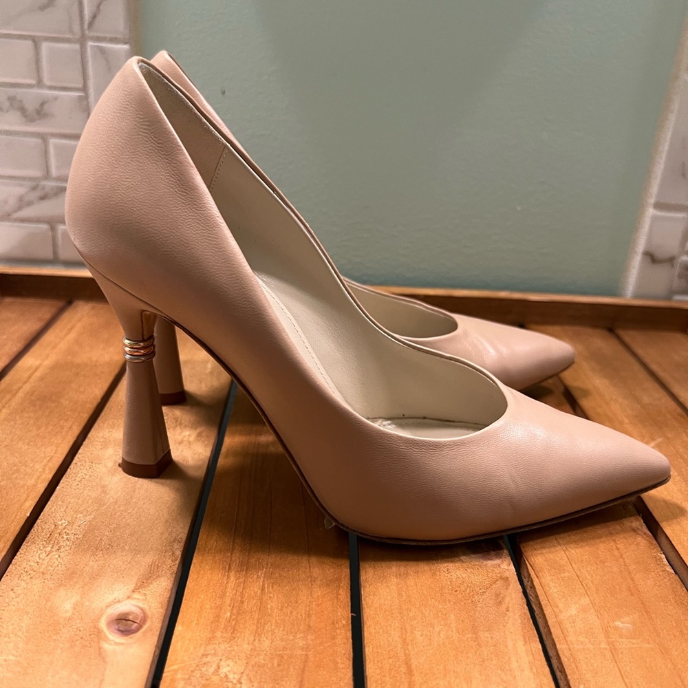 MIA BECAR Pumps  made in Italy, Heel height 3.9 inches Size 36